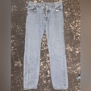 Levi’s straight Light Blue Jeans 32 x 32